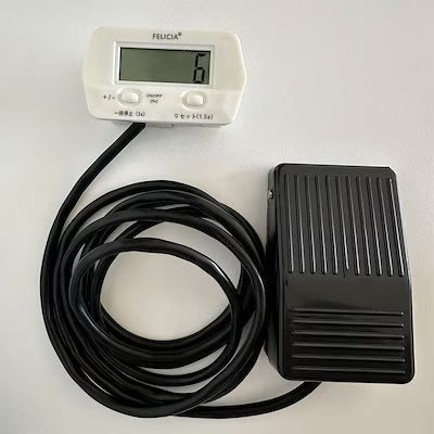 マツエクカウンター デジタル式 フットスイッチで付けたまつ毛エク